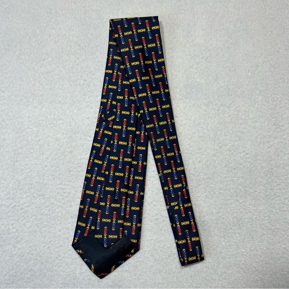 BURBERRY Vintage Silk Printed Tie - Picture 5 of 8
